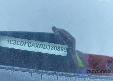 2013 Dodge Dart Limited z USA, uszkodzony, nr VIN 1C3CDFCAXDD330899